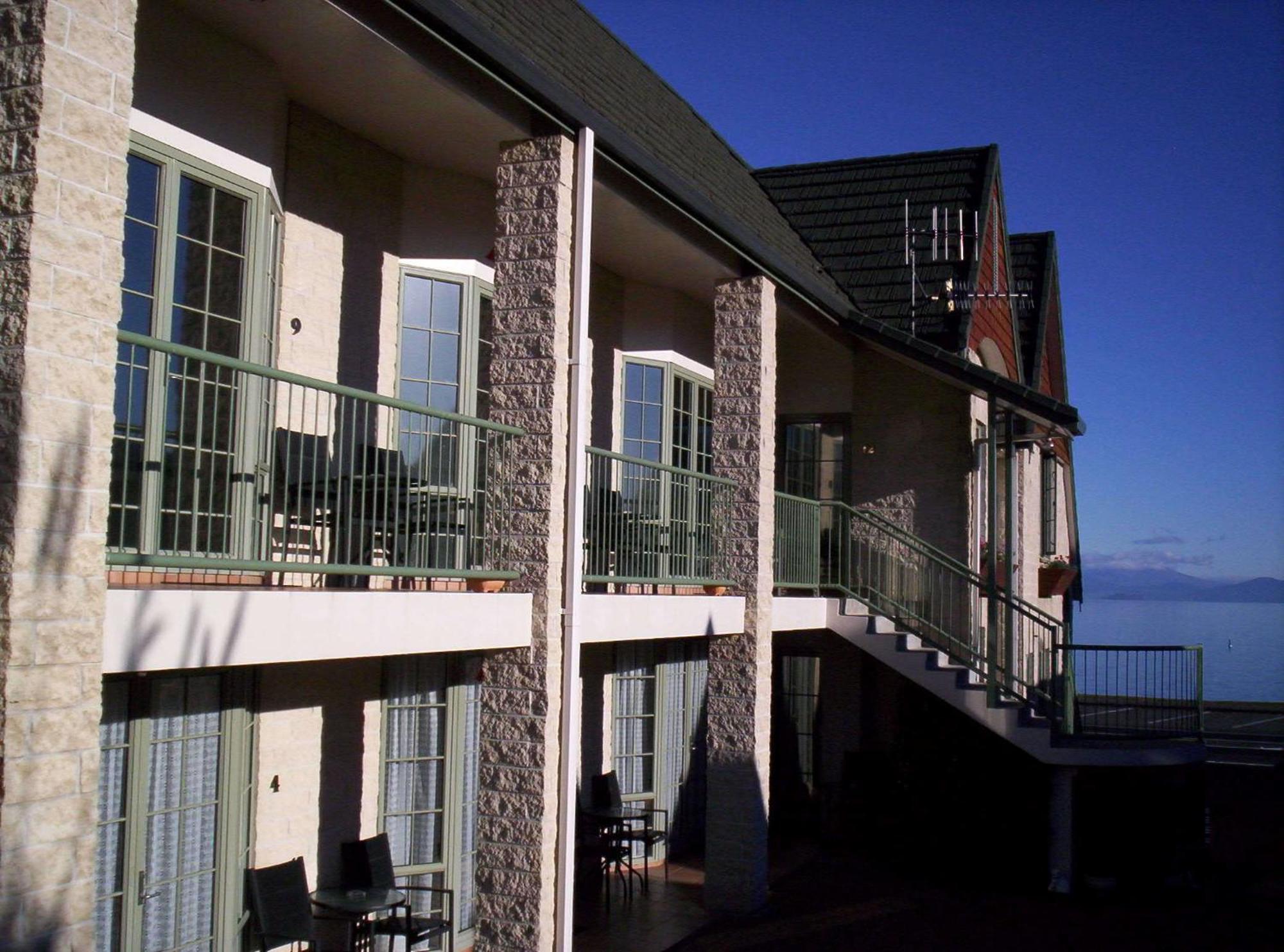 Colonial Lodge Motel Taupo Exterior photo