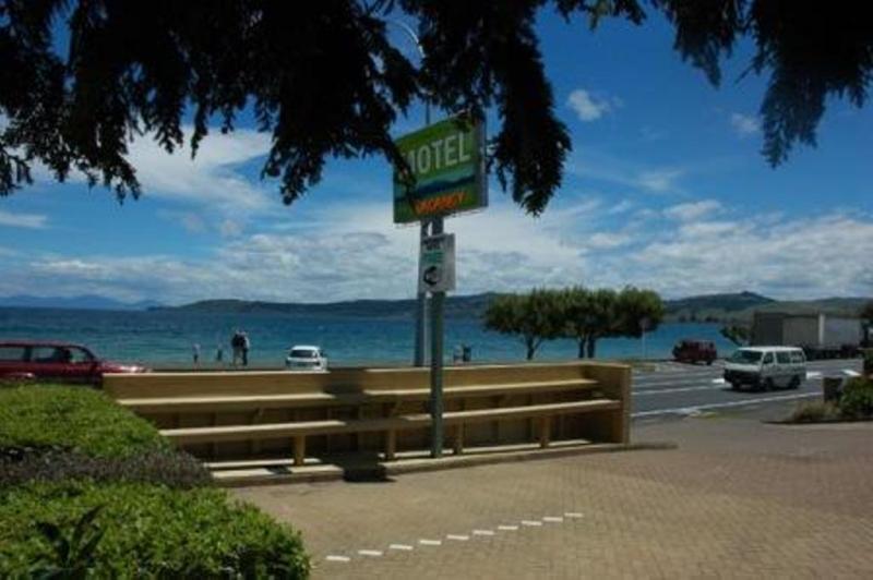 Colonial Lodge Motel Taupo Exterior photo